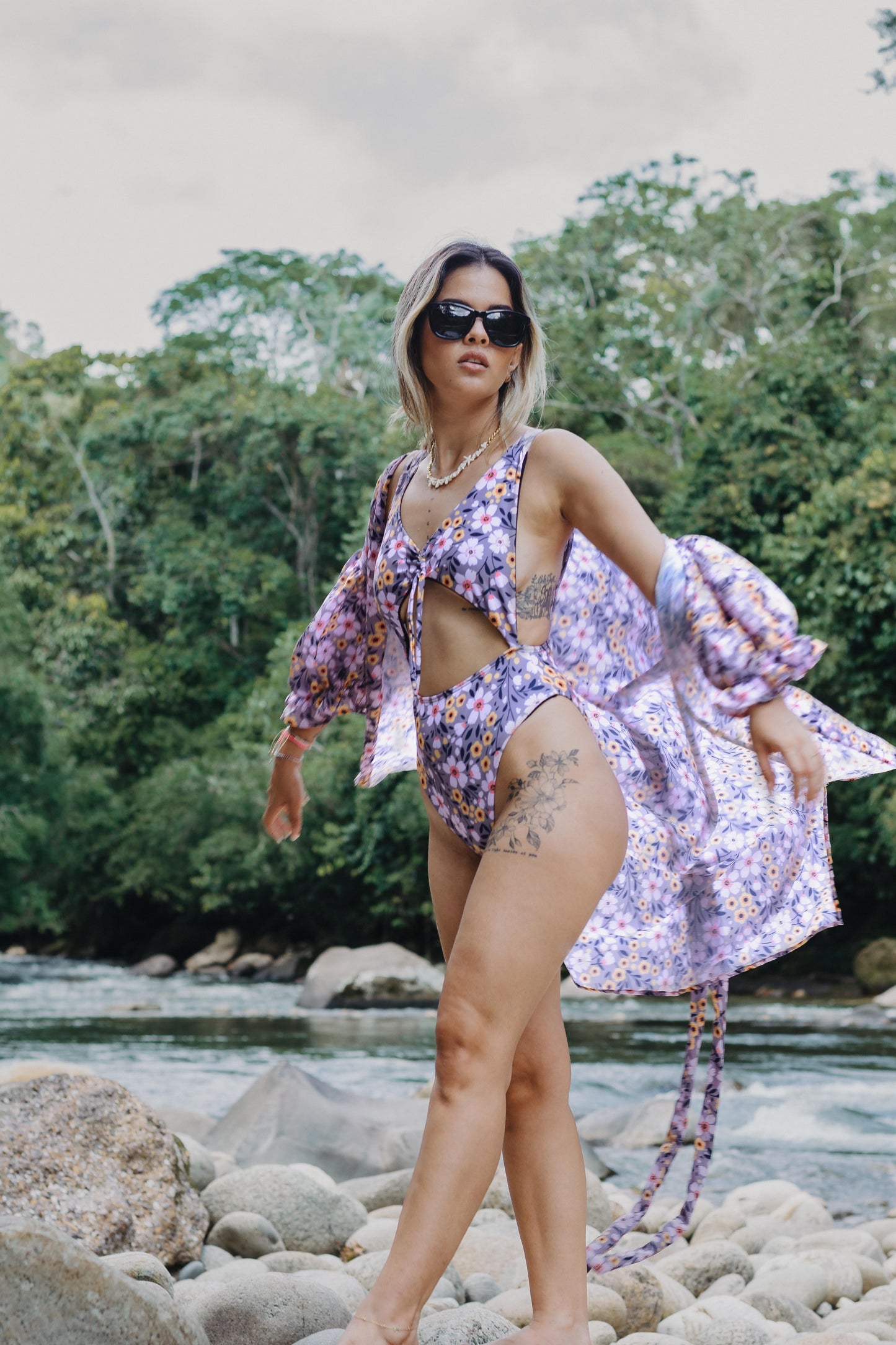 Entero Roxanne Gris Floral